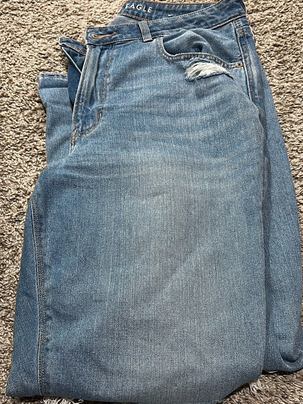 American Eagle Outfitters Light Blue Distressed Relaxed Jeans